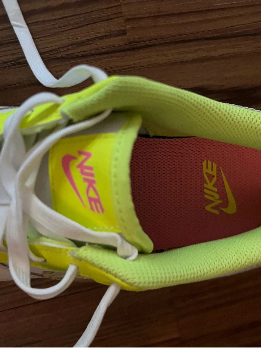Nike classic low